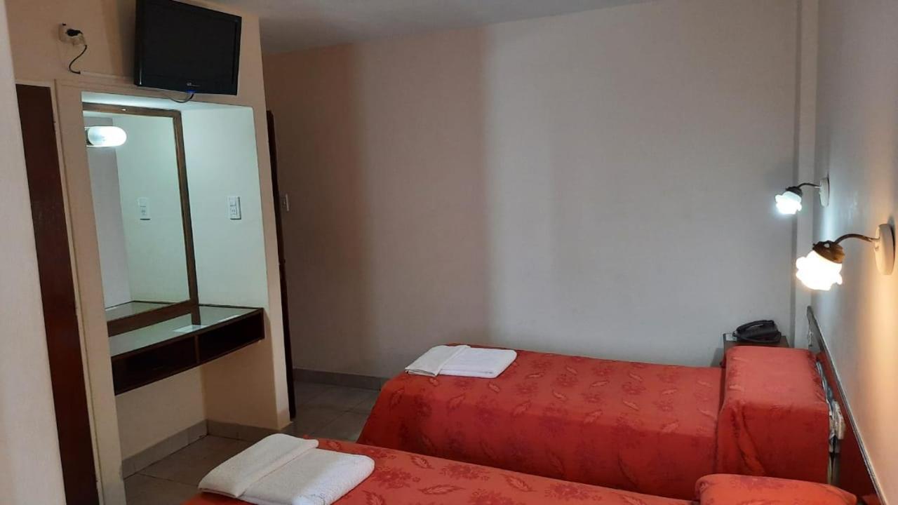 Hotel Marilian II Сальта Екстер'єр фото