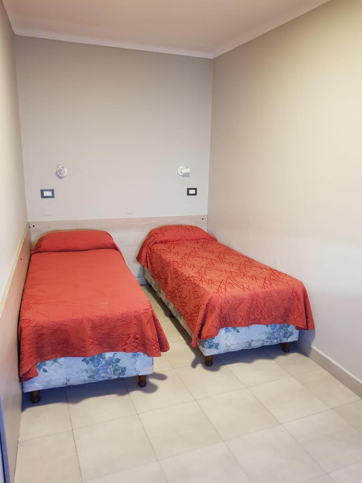 Hotel Marilian II Сальта Екстер'єр фото